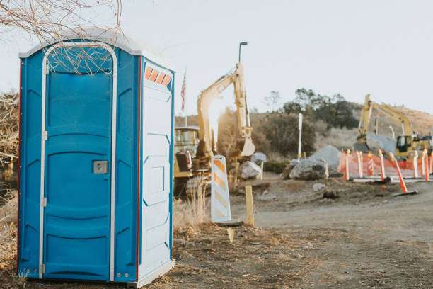 Best Portable restroom trailer rental  in Ithaca, MI
